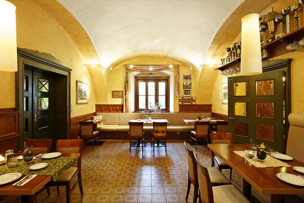 Gasthof Pack "Zur Lebing Au" Hartberg Bagian luar foto