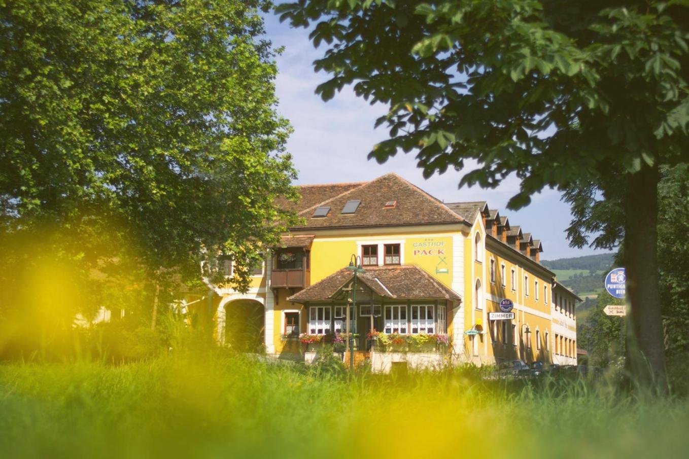 Gasthof Pack "Zur Lebing Au" Hartberg Bagian luar foto